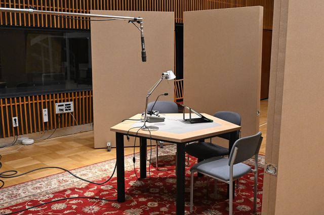 Aufnahmeinsel im Studio 9 mit verstellbaren Wänden